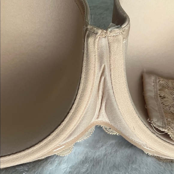 Torrid Nude Lace Bandeau - Picture 6 of 8